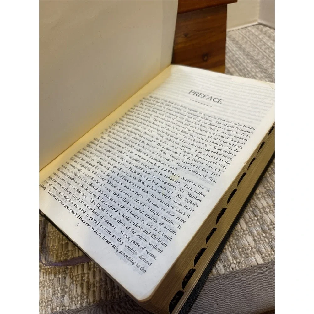 Nave's Topical Bible‎ A Digest Of The Holy Scriptures Southwestern Company OLD